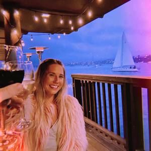 Meet your Posher, Kenzie